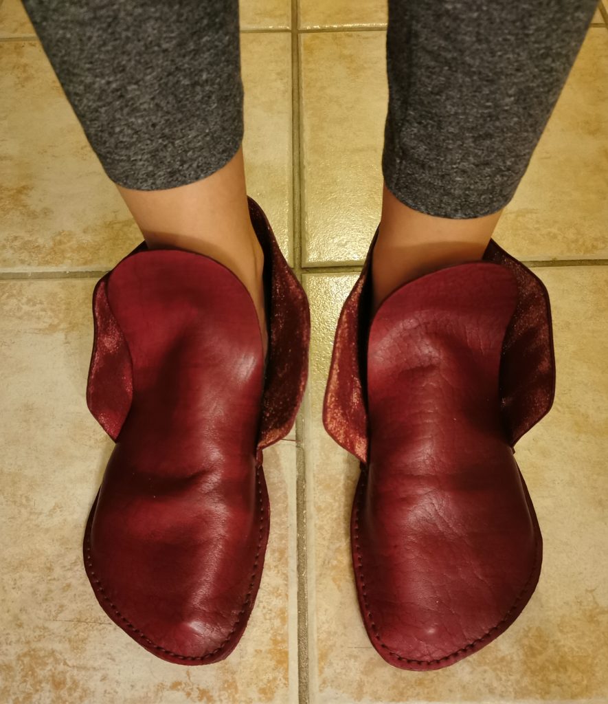 Félig kész házilag készült barefoot cipő