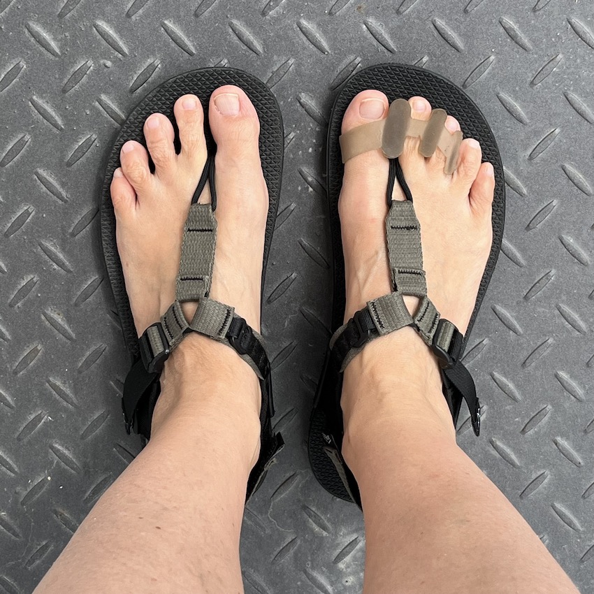 Bedrock barefoot szandál lábujjszéttartóval